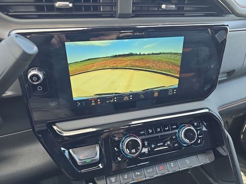 New 2026 GMC Sierra 2500 AT4 w/ AT4 Premium Plus Package AWD/4WD image 24