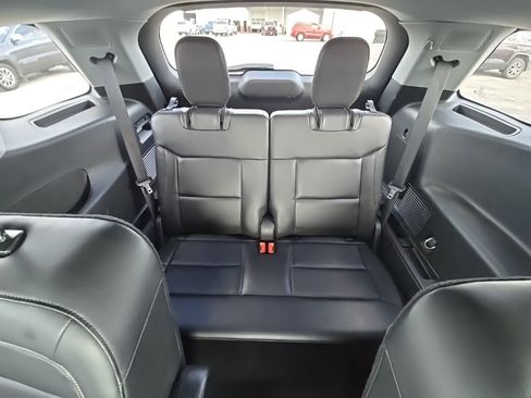 Used 2022 Ford Explorer XLT w/ Equipment Group 202A image 20