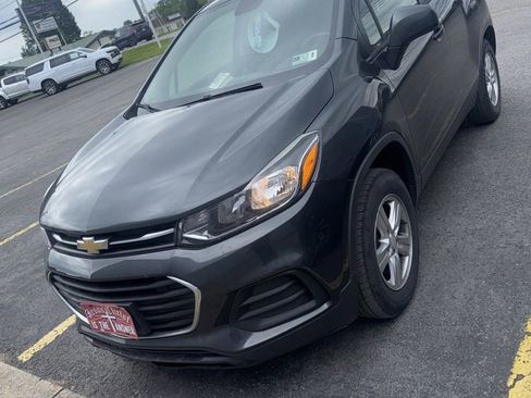 Used 2019 Chevrolet Trax LS w/ Tint and Cruise Package AWD/4WD image 1
