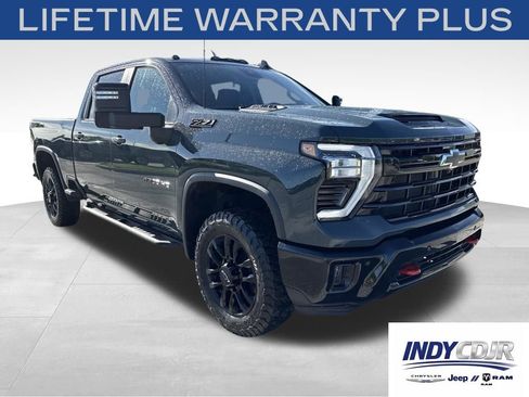 Used 2025 Chevrolet Silverado 2500 LT w/ Trail Boss Package AWD/4WD image 3