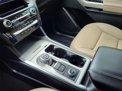 Used 2022 Ford Explorer Limited w/ Equipment Group 301A image 30