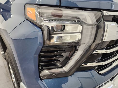 Used 2024 Chevrolet Silverado 2500 LTZ w/ LTZ Premium Package image 26