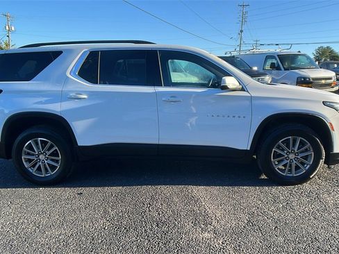 Certified 2023 Chevrolet Traverse LT image 4