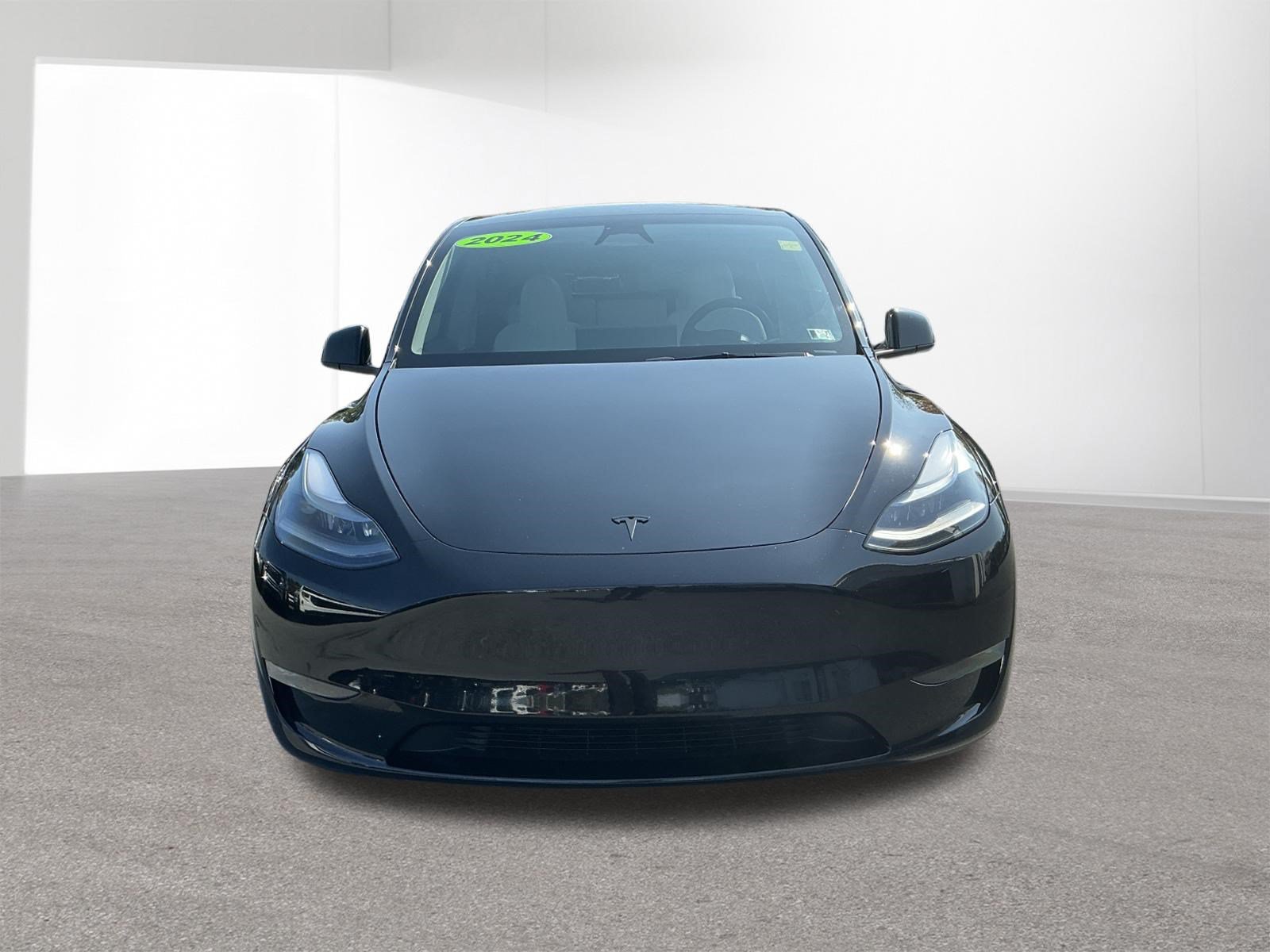 Used 2024 Tesla Model Y Long Range AWD/4WD image 8