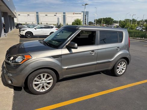 Used 2013 Kia Soul + FWD image 1