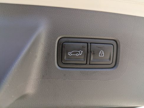 Used 2024 Hyundai Santa Fe SEL FWD image 12