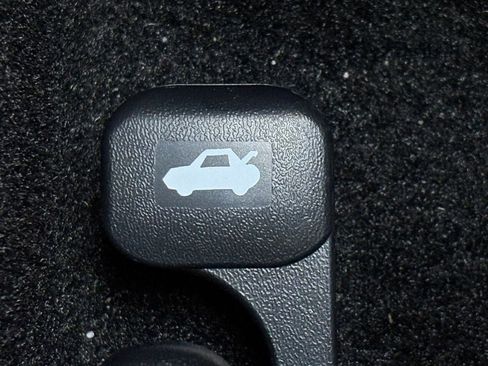 New 2025 Hyundai Elantra Sport image 10