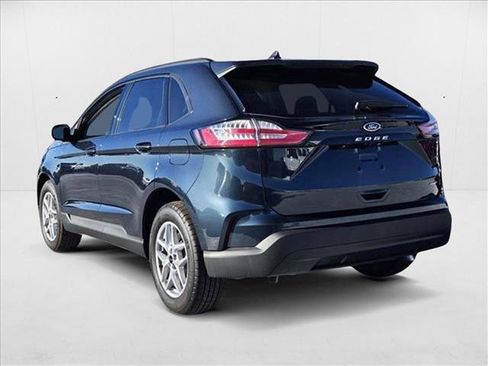 New 2024 Ford Edge SE image 9