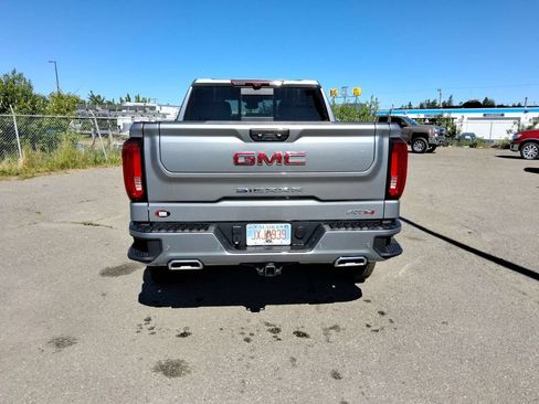 Used 2023 GMC Sierra 1500 AT4 w/ Technology Package AWD/4WD image 7