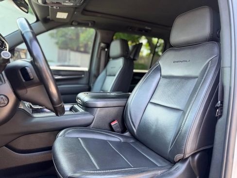 Used 2021 GMC Yukon XL Denali AWD/4WD image 18