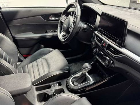 Used 2024 Kia Forte LXS FWD image 13