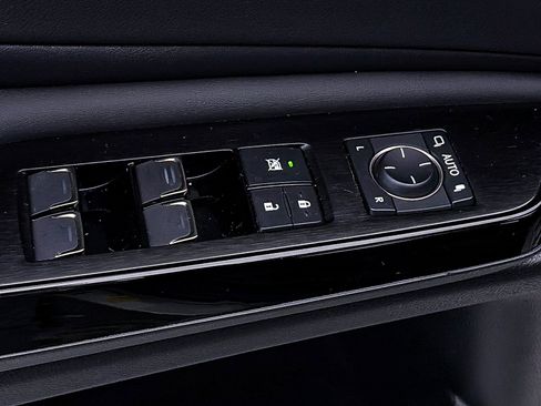 Used 2022 Lexus ES 350 w/ Premium Package image 17