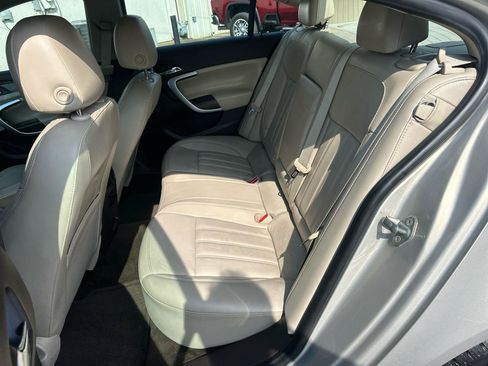 Used 2012 Buick Regal Leather FWD image 11