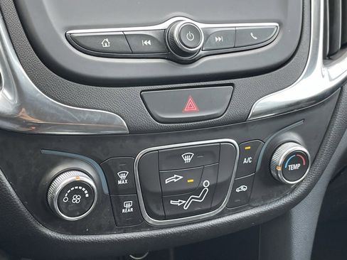 Used 2020 Chevrolet Equinox LT image 19