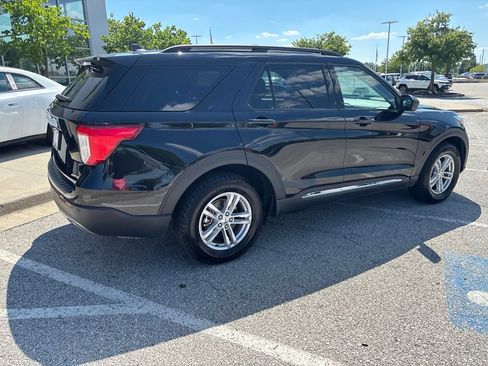 Used 2024 Ford Explorer XLT w/ Equipment Group 202A AWD/4WD image 31