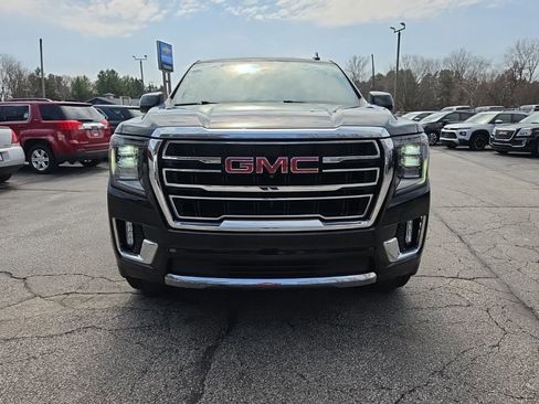 Used 2021 GMC Yukon XL SLT w/ SLT Premium Package image 2