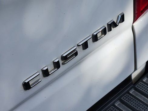 Used 2022 Chevrolet Silverado 1500 Custom image 11