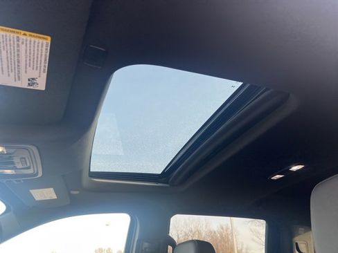 Used 2025 GMC Sierra 2500 AT4 w/ AT4 Premium Plus Package image 16