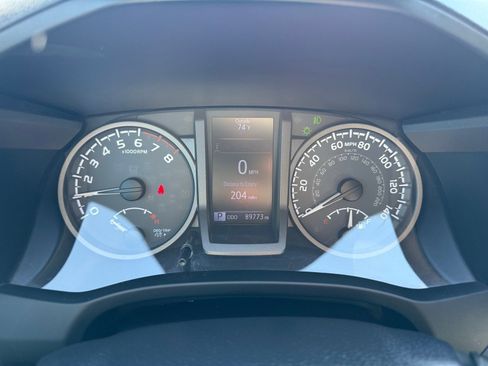 Used 2017 Toyota Tacoma TRD Off-Road w/ Tow Package image 17