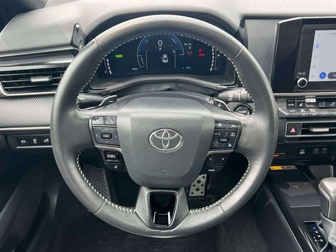 Used 2026 Toyota Camry SE w/ Convenience Package FWD image 17
