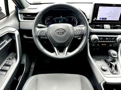 Used 2023 Toyota RAV4 SE w/ Convenience Package AWD/4WD image 22