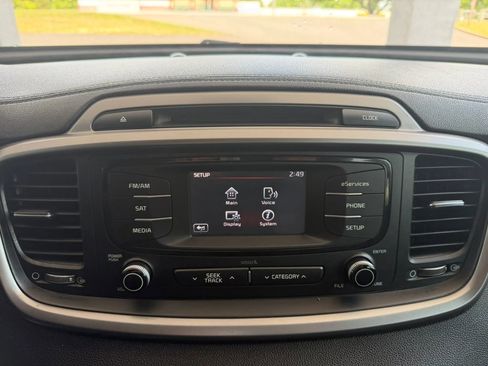 Used 2016 Kia Sorento LX FWD image 16