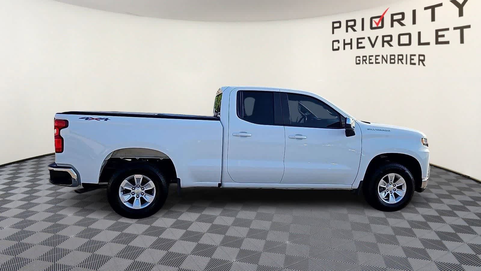Certified 2019 Chevrolet Silverado 1500 LT w/ Convenience Package AWD/4WD image 9