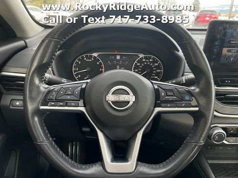Used 2024 Nissan Altima 2.5 SV w/ SV Premium Package image 3