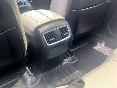 Used 2025 Acura RDX SH-AWD image 28