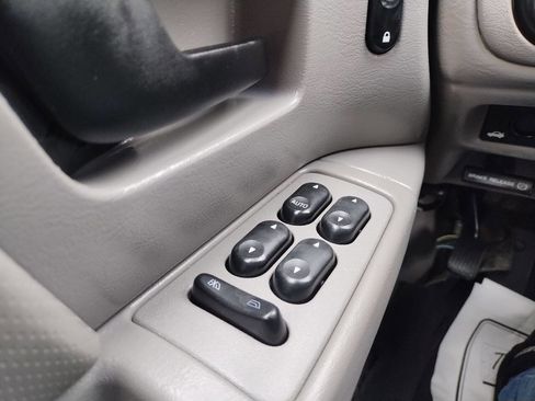 Used 2005 Ford Taurus SE image 20