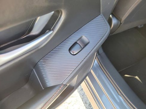 Used 2025 Nissan Sentra SR FWD image 15