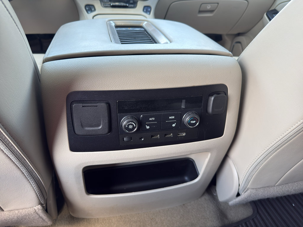 Used 2018 GMC Yukon Denali w/ Denali Ultimate Package AWD/4WD image 12