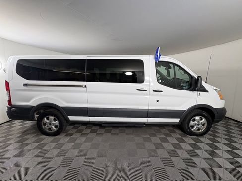 Used 2017 Ford Transit 350 XLT image 8