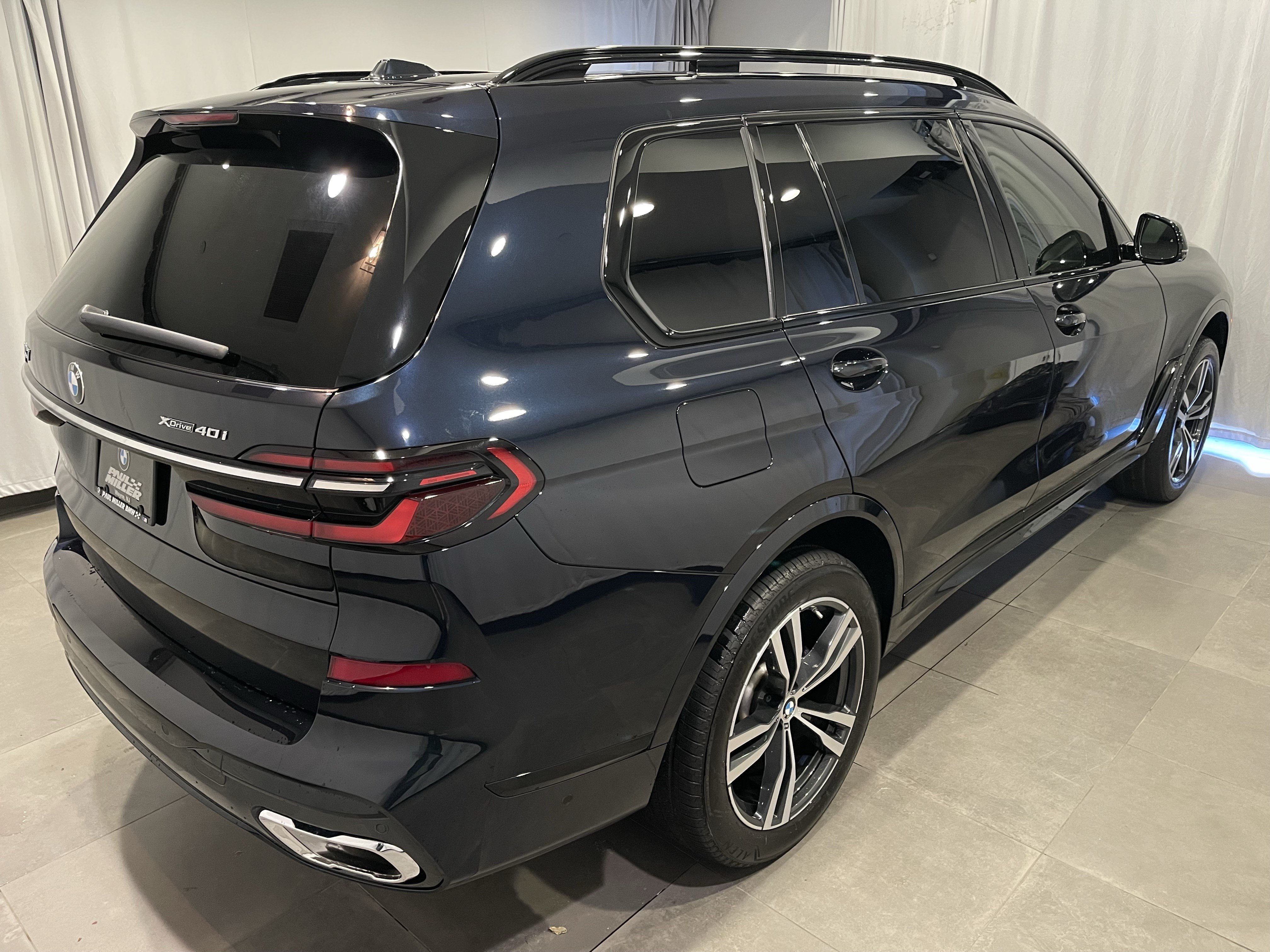 Used 2025 BMW X7 xDrive40i w/ M Sport Package AWD/4WD image 6