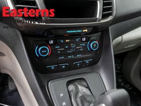 Used 2022 Ford Transit Connect XLT FWD image 19