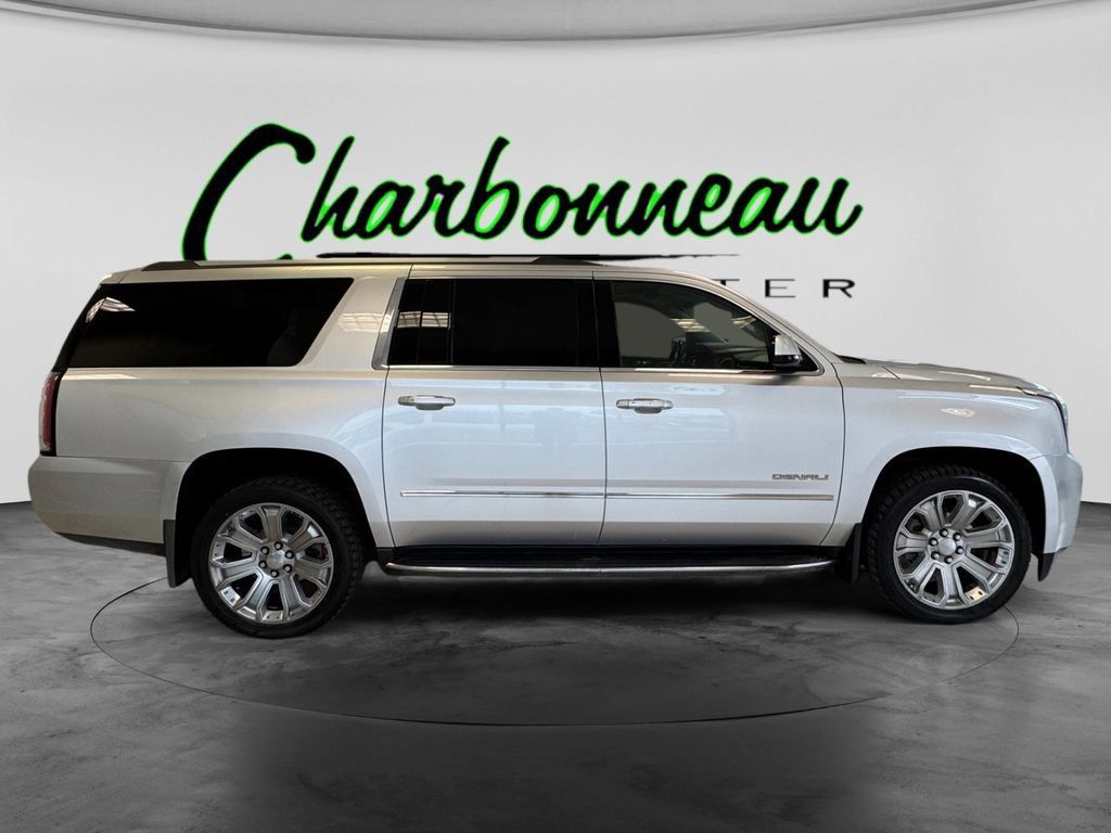 Used 2018 GMC Yukon XL Denali w/ Open Road Package AWD/4WD image 6