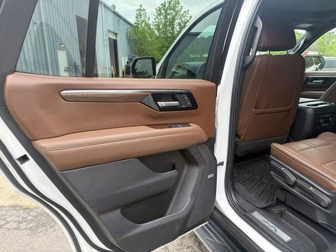 Used 2025 Chevrolet Tahoe High Country w/ Sun And Tow Package AWD/4WD image 21