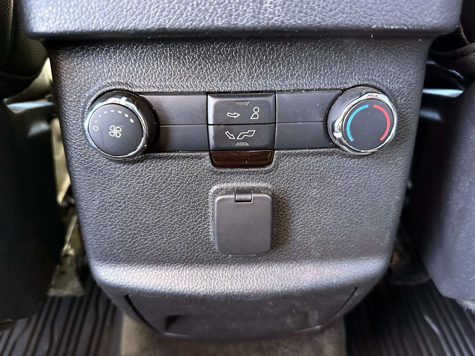 Used 2017 Ford Explorer XLT AWD/4WD image 15