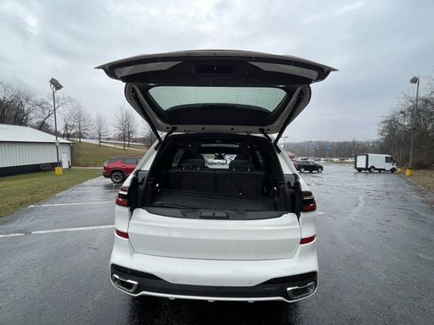 Used 2025 BMW X7 xDrive40i w/ M Sport Package image 23