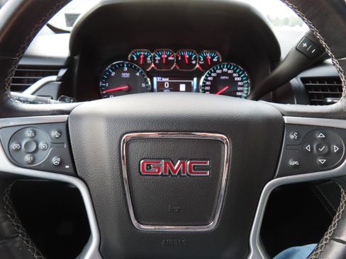 Used 2019 GMC Yukon SLT w/ Premium Edition image 30