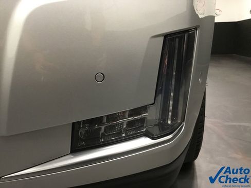 Used 2017 Cadillac Escalade Luxury image 17