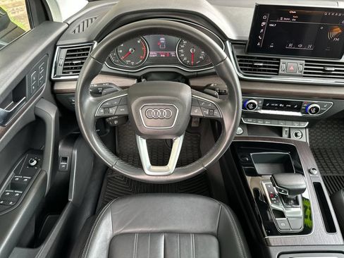 Used 2022 Audi Q5 2.0T Premium w/ Convenience Package AWD/4WD image 13
