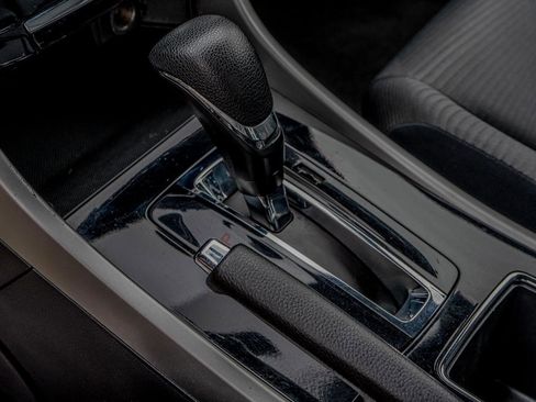 Used 2017 Honda Accord LX image 27