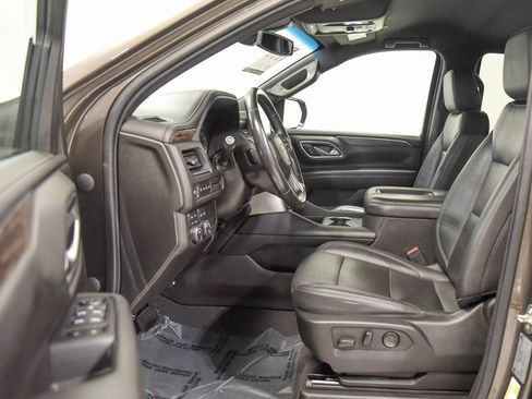 Used 2021 Chevrolet Tahoe LT image 2