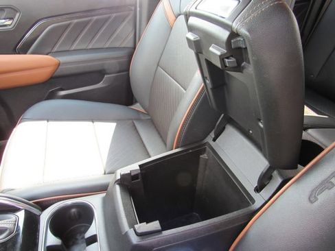 Used 2023 GMC Canyon AT4 w/ AT4 Premium Package AWD/4WD image 25