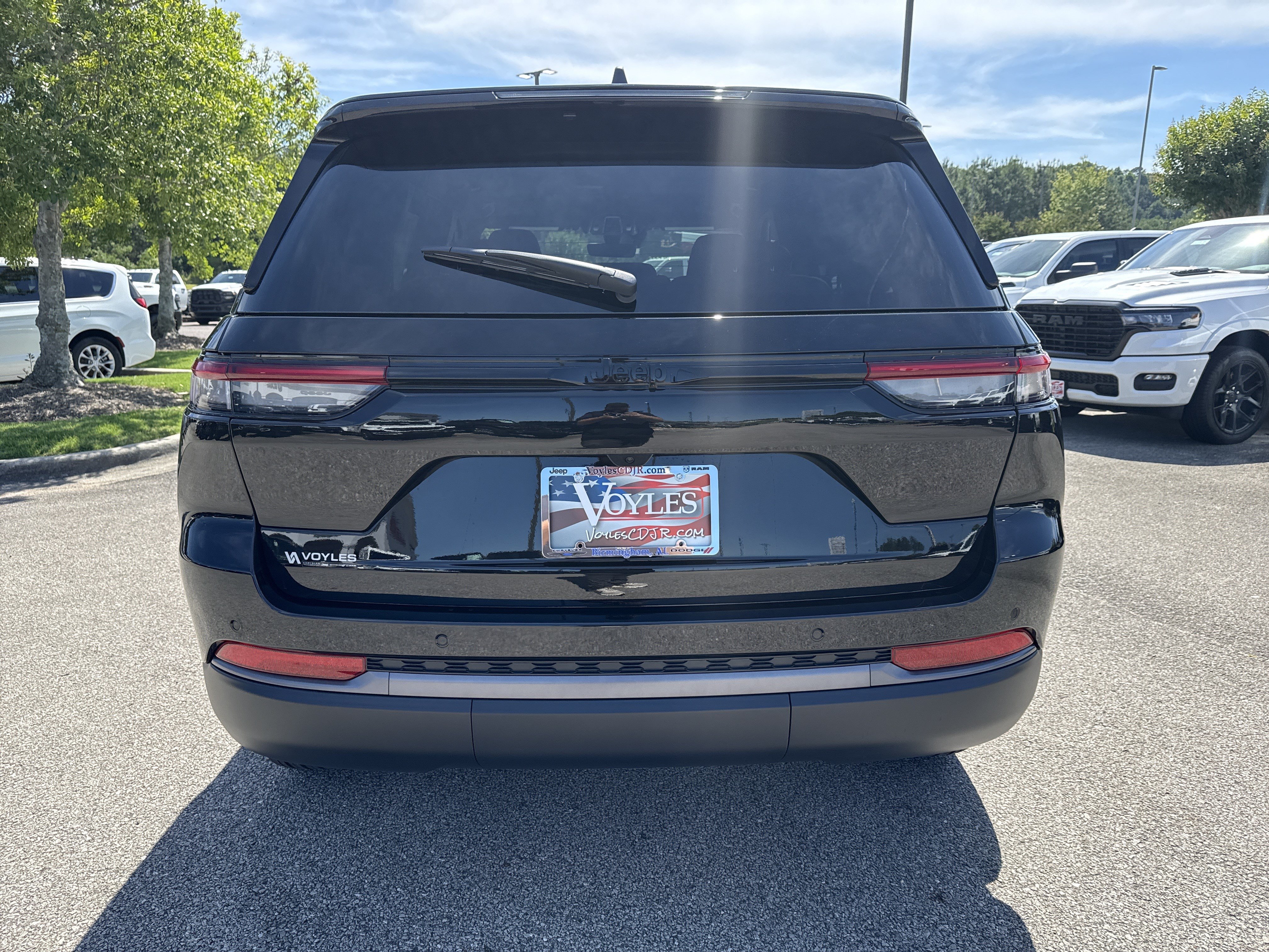 New 2026 Jeep Grand Cherokee Altitude RWD image 6