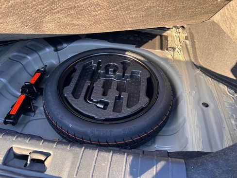 Used 2024 Nissan Sentra SV image 7