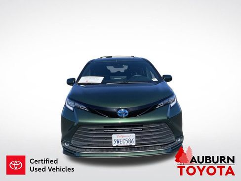 Certified 2025 Toyota Sienna XLE Woodland Edition AWD/4WD image 3
