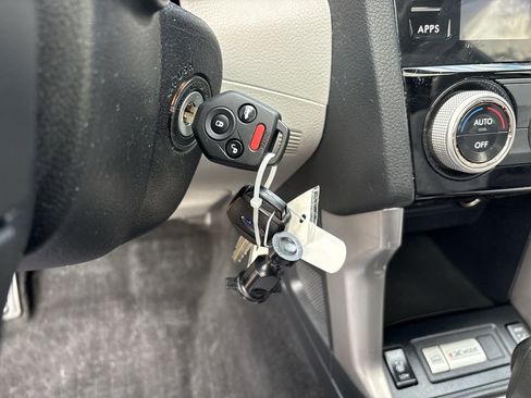 Used 2017 Subaru Forester 2.5i Premium image 22