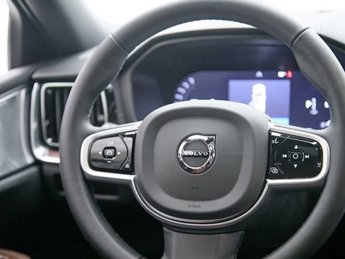 Certified 2025 Volvo V60 B5 Cross Country Ultra AWD/4WD image 28